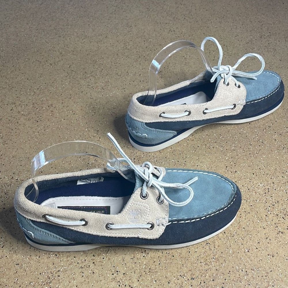 Timberland Women's Blue and Cream Loafers